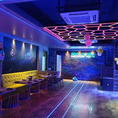 Virat Ambe Sports Club Otel Ulhāsnagar Dış mekan fotoğraf
