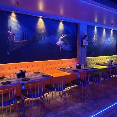 Virat Ambe Sports Club Otel Ulhāsnagar Dış mekan fotoğraf