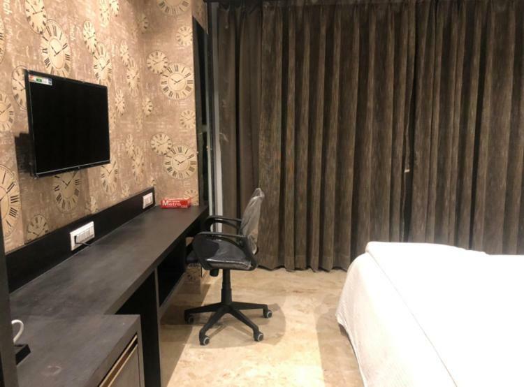 Virat Ambe Sports Club Otel Ulhāsnagar Dış mekan fotoğraf