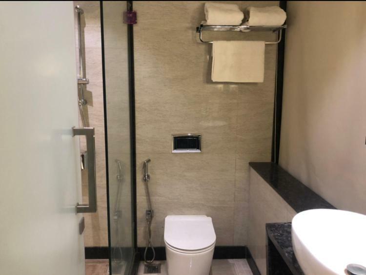 Virat Ambe Sports Club Otel Ulhāsnagar Dış mekan fotoğraf