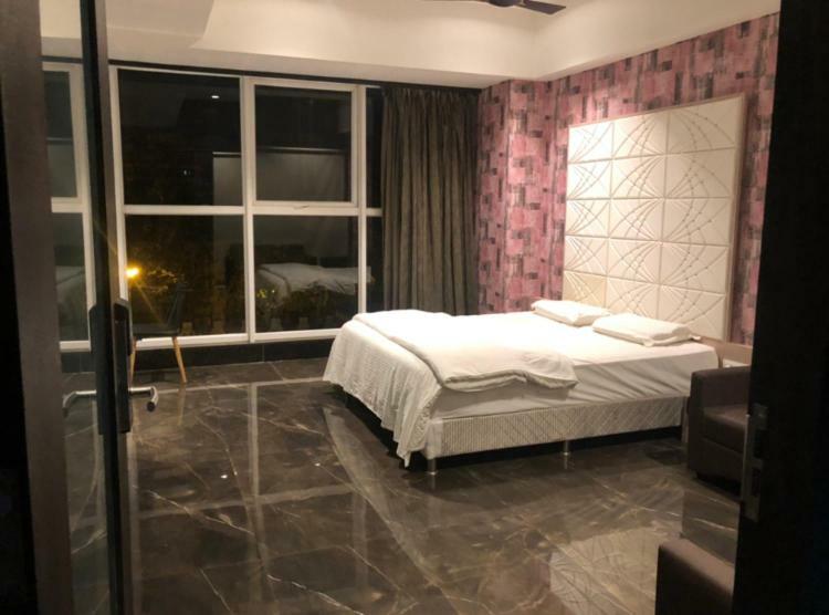 Virat Ambe Sports Club Otel Ulhāsnagar Dış mekan fotoğraf