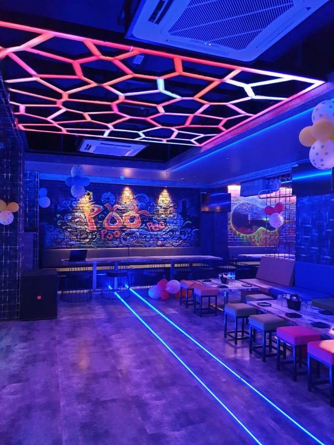 Virat Ambe Sports Club Otel Ulhāsnagar Dış mekan fotoğraf