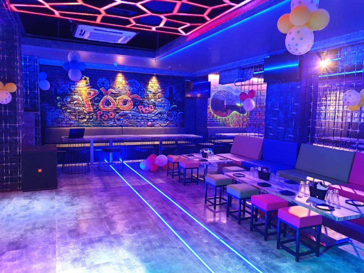 Virat Ambe Sports Club Otel Ulhāsnagar Dış mekan fotoğraf