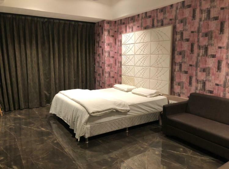 Virat Ambe Sports Club Otel Ulhāsnagar Dış mekan fotoğraf